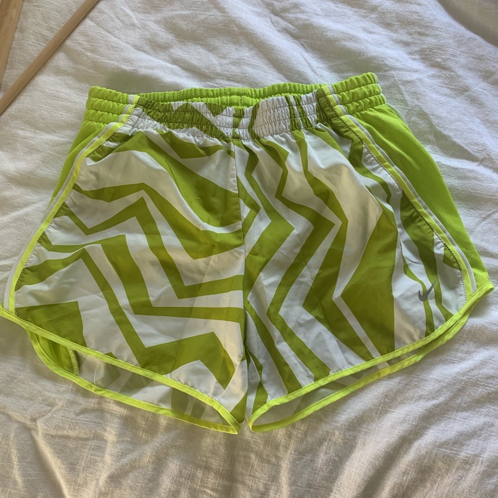 NWOT Nike dri-fit shorts